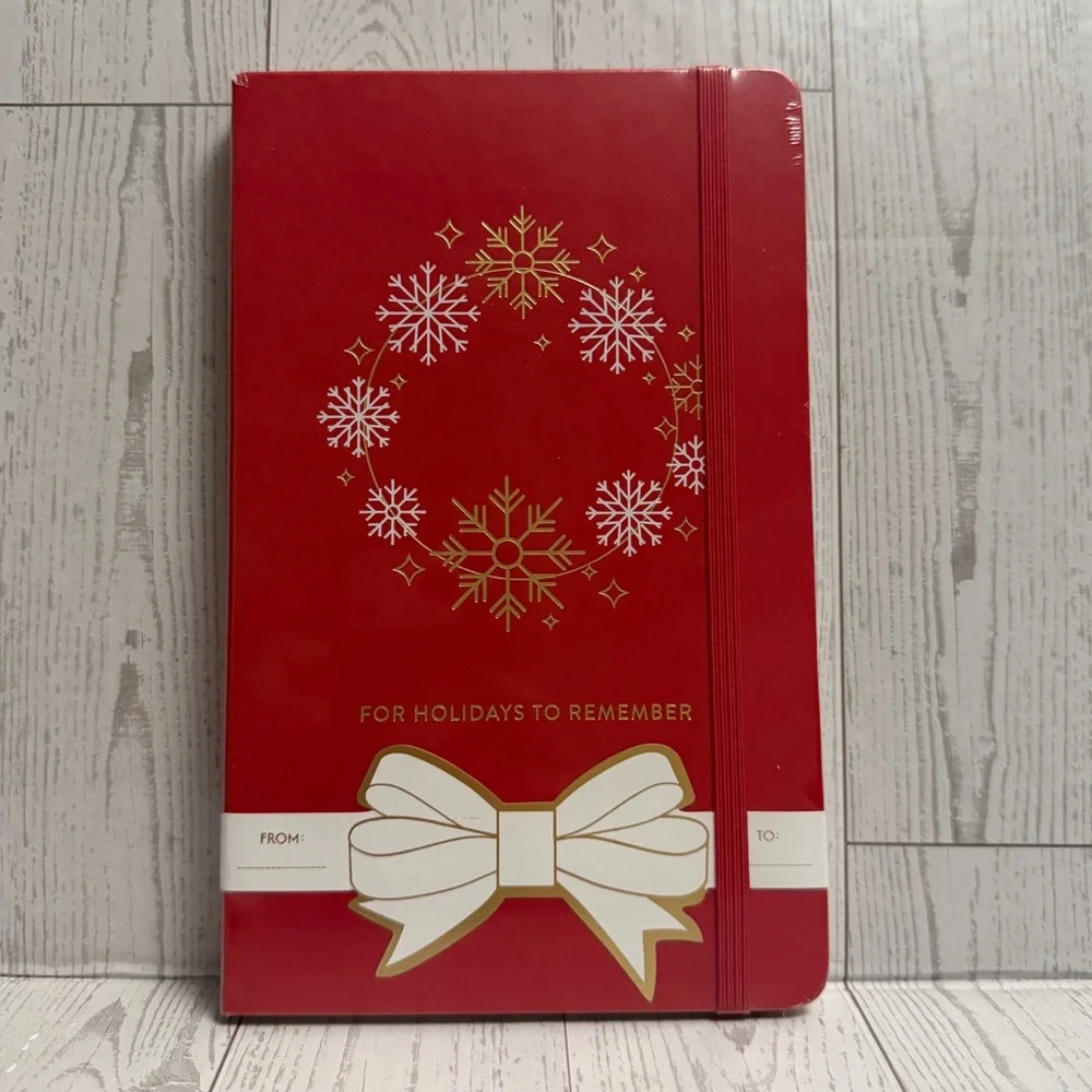 Moleskine Christmas Red Ruled Notebook Wreath for Holidays to Remember Journal‎